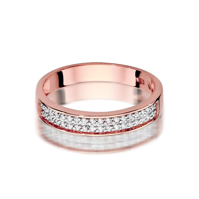 Gold Ring With Diamonds