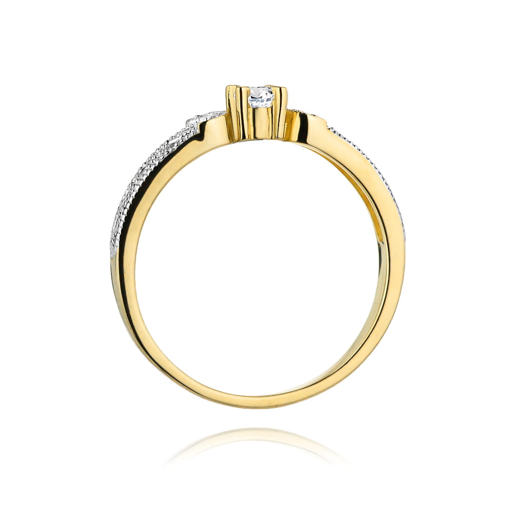 Gold Ring With Diamonds