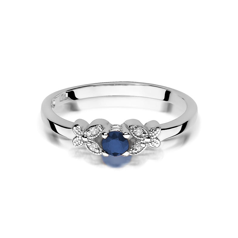 Gold Ring With Sapphire And Diamonds