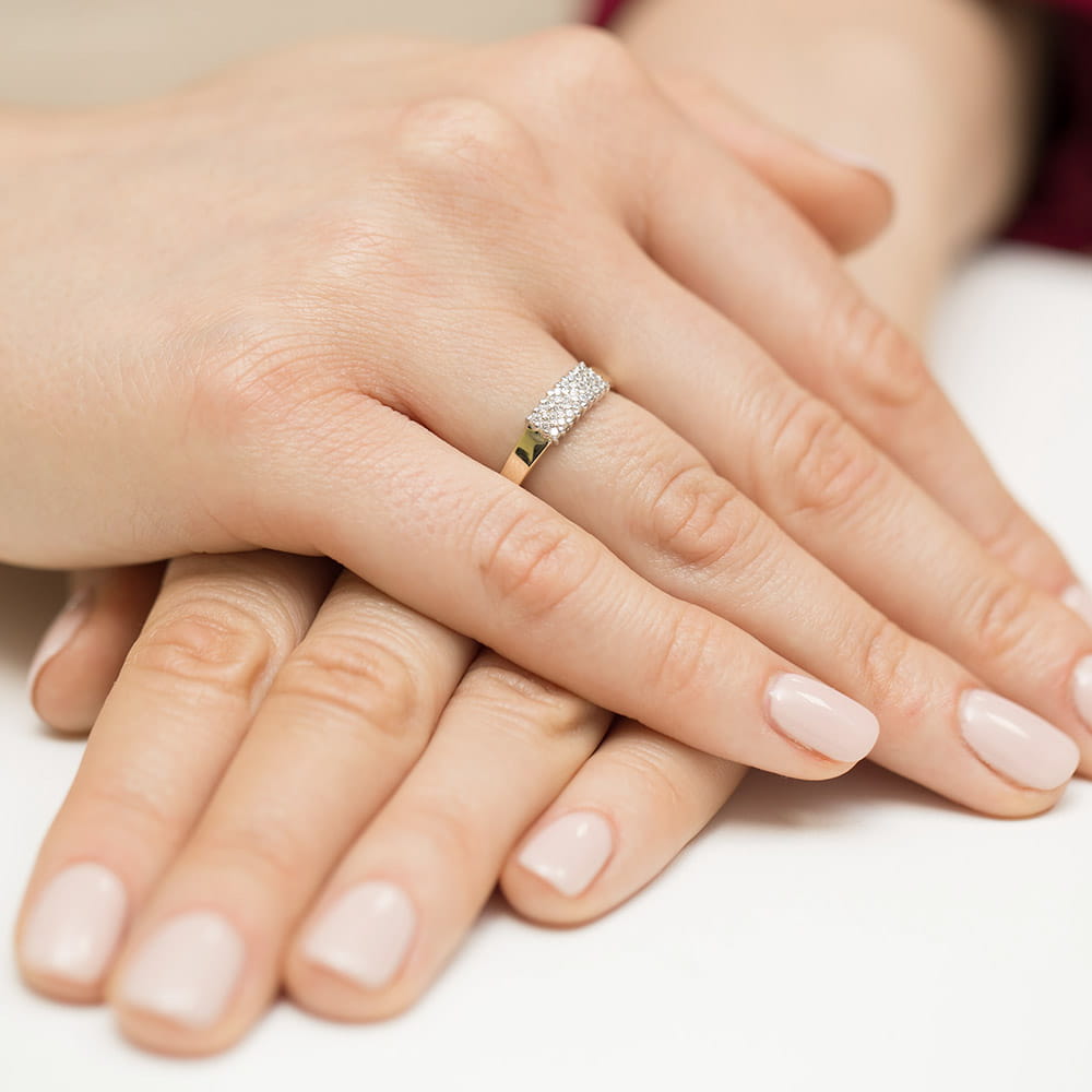 Auksinis Žiedas Su Deimantais