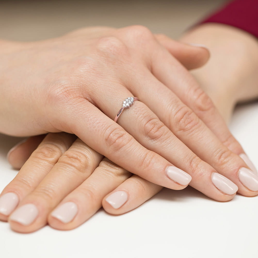 Auksinis Žiedas Su Deimantais