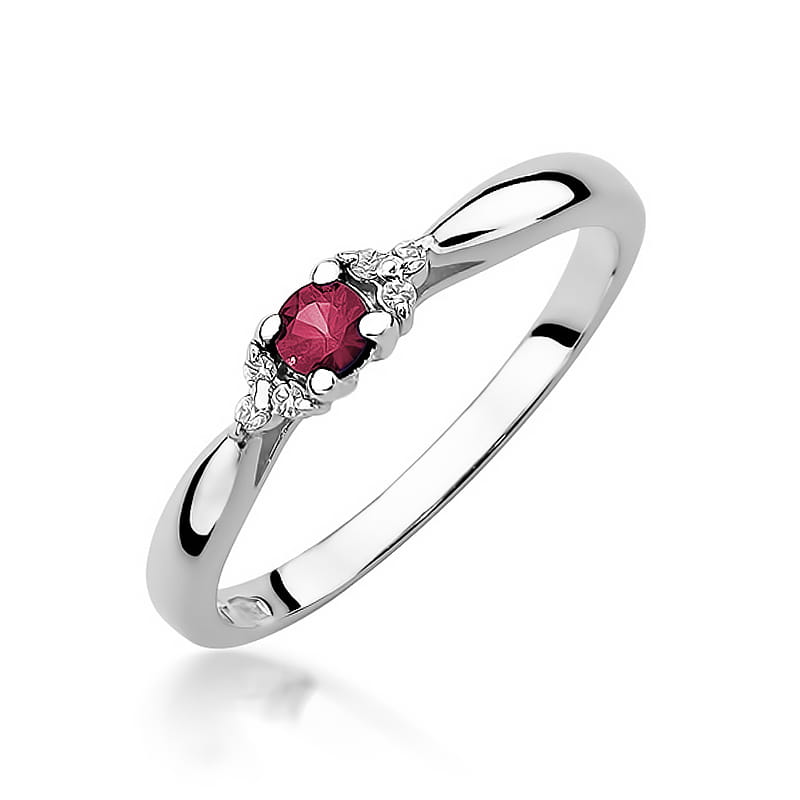 Gold Ring With Ruby And Diamonds