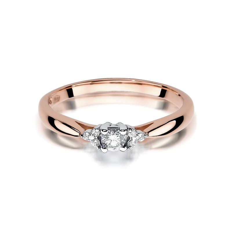 Gold Ring With Diamonds