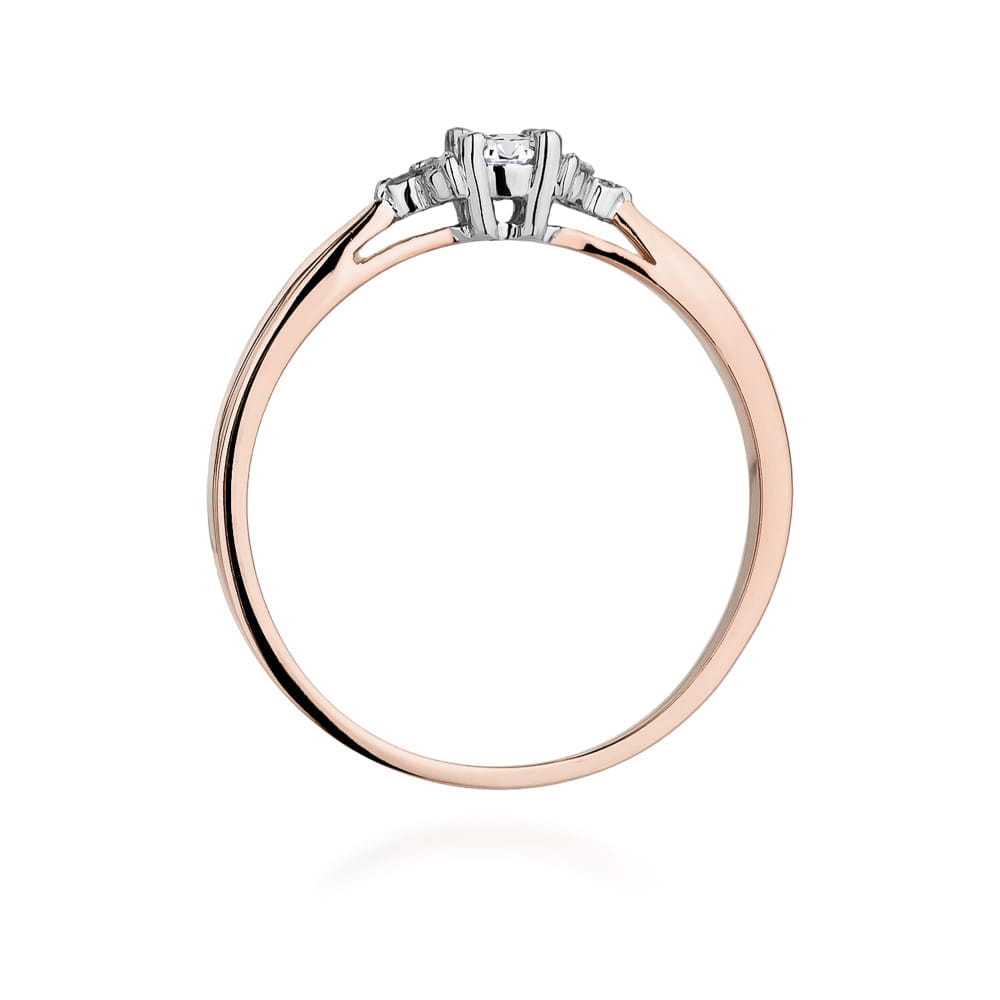 Gold Ring With Diamonds