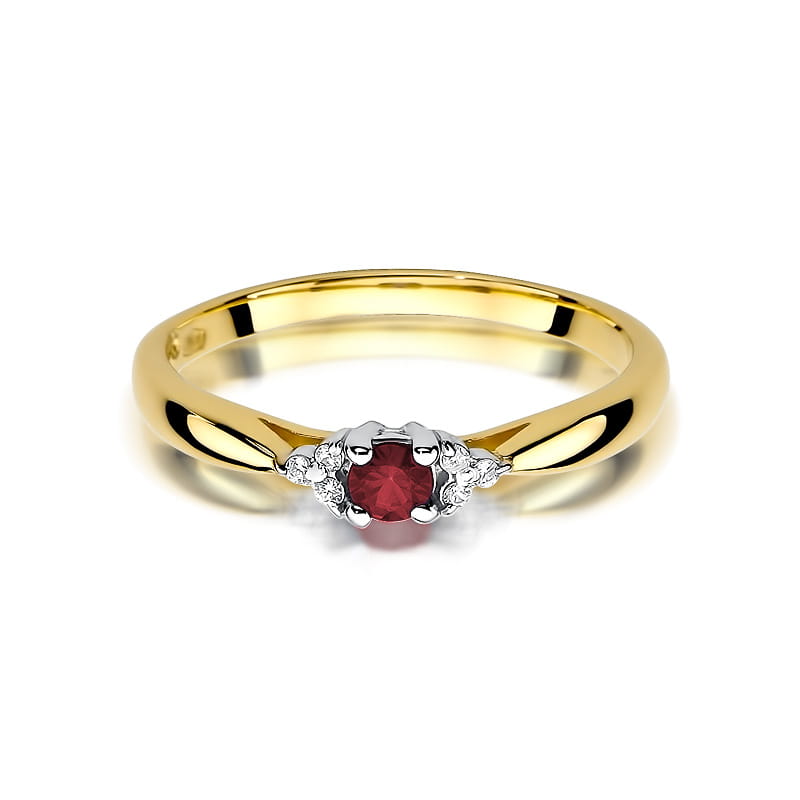 Gold Ring With Ruby And Diamonds