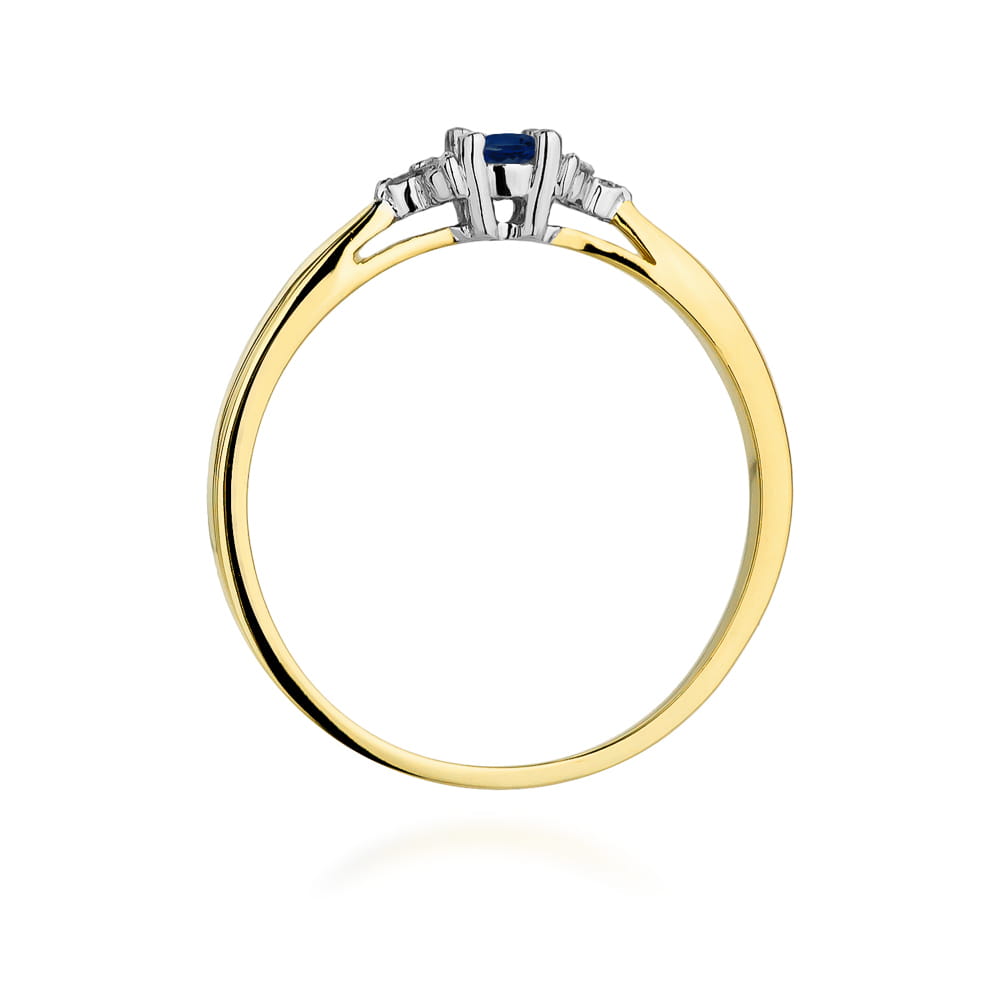 Gold Ring With Sapphire And Diamonds