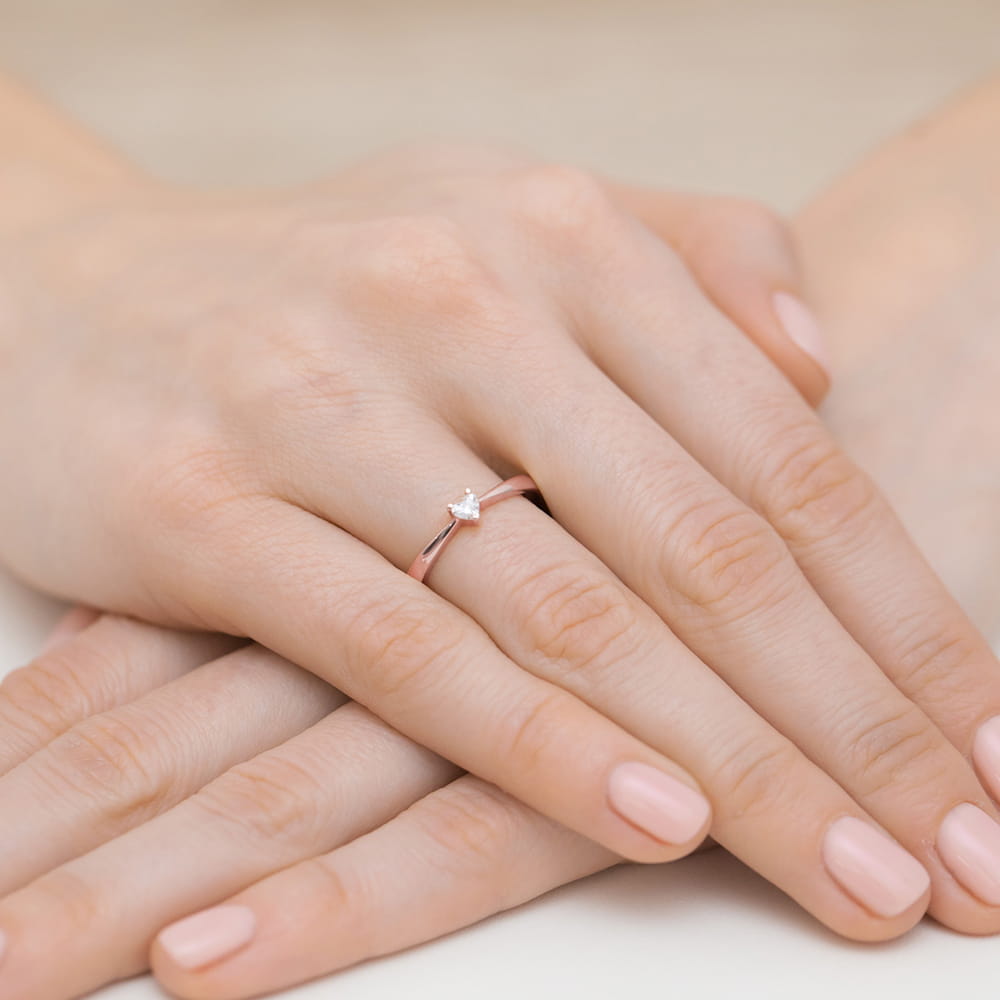 Auksinis Žiedas Su Deimantu