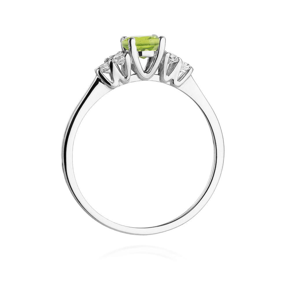 Gold Ring With Peridot And Diamonds