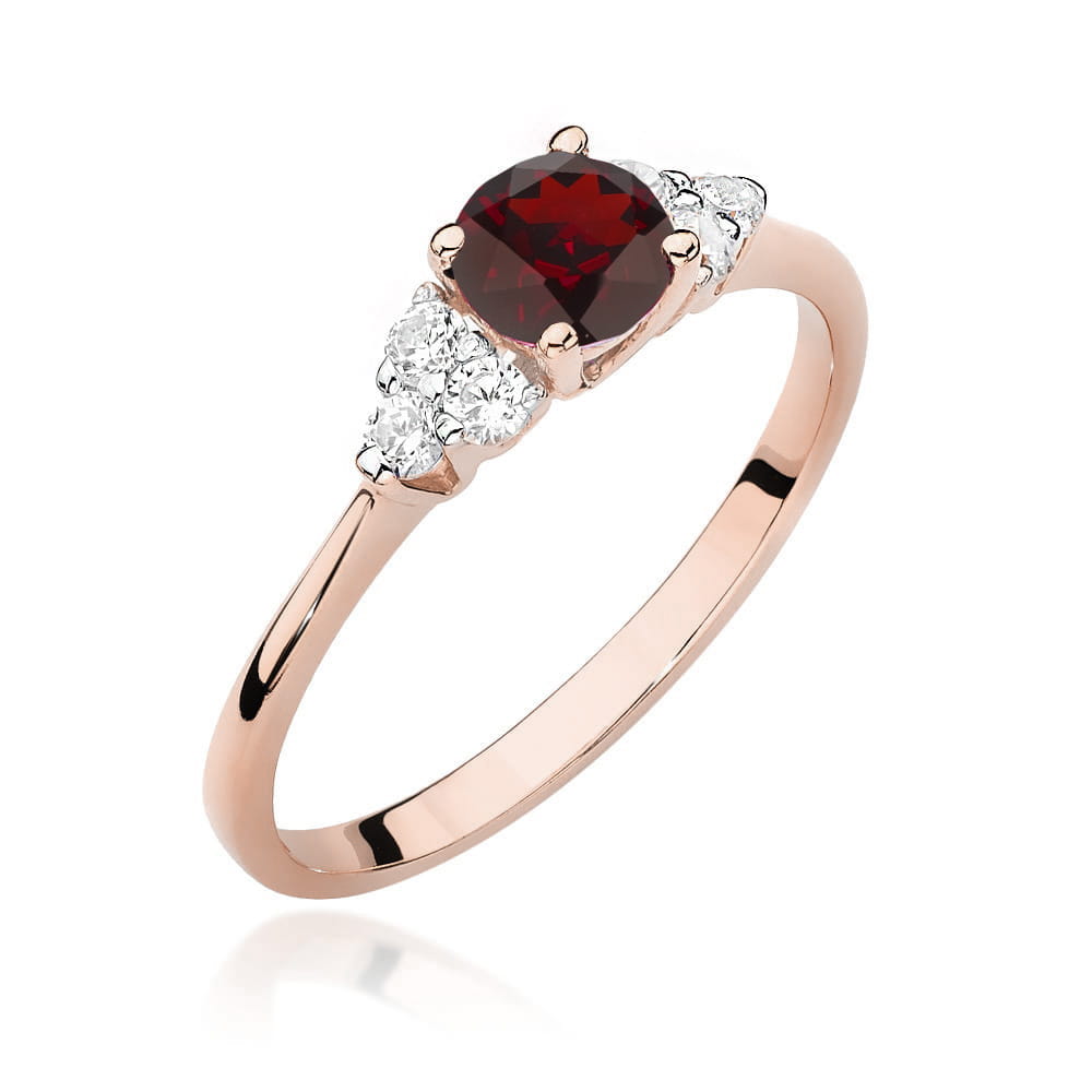 Gold Ring With Garnet And Diamonds