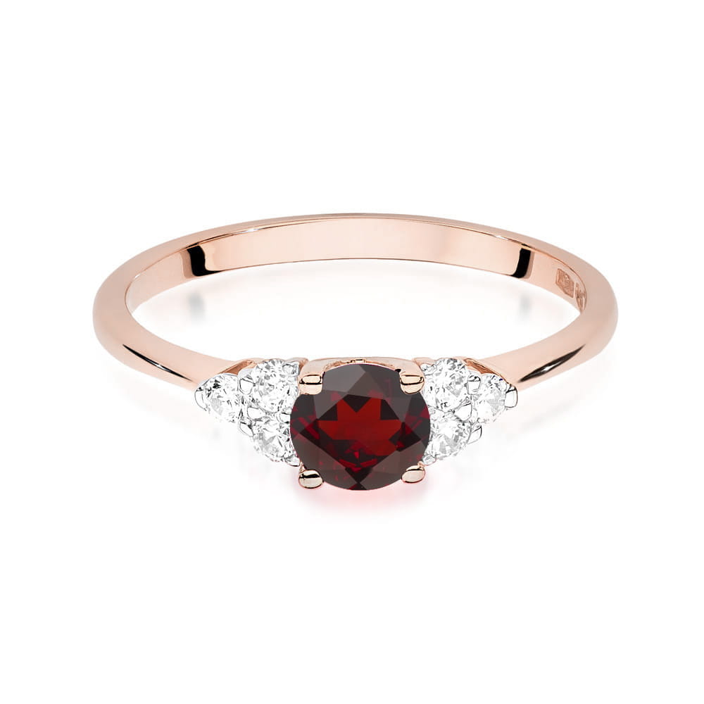 Gold Ring With Garnet And Diamonds