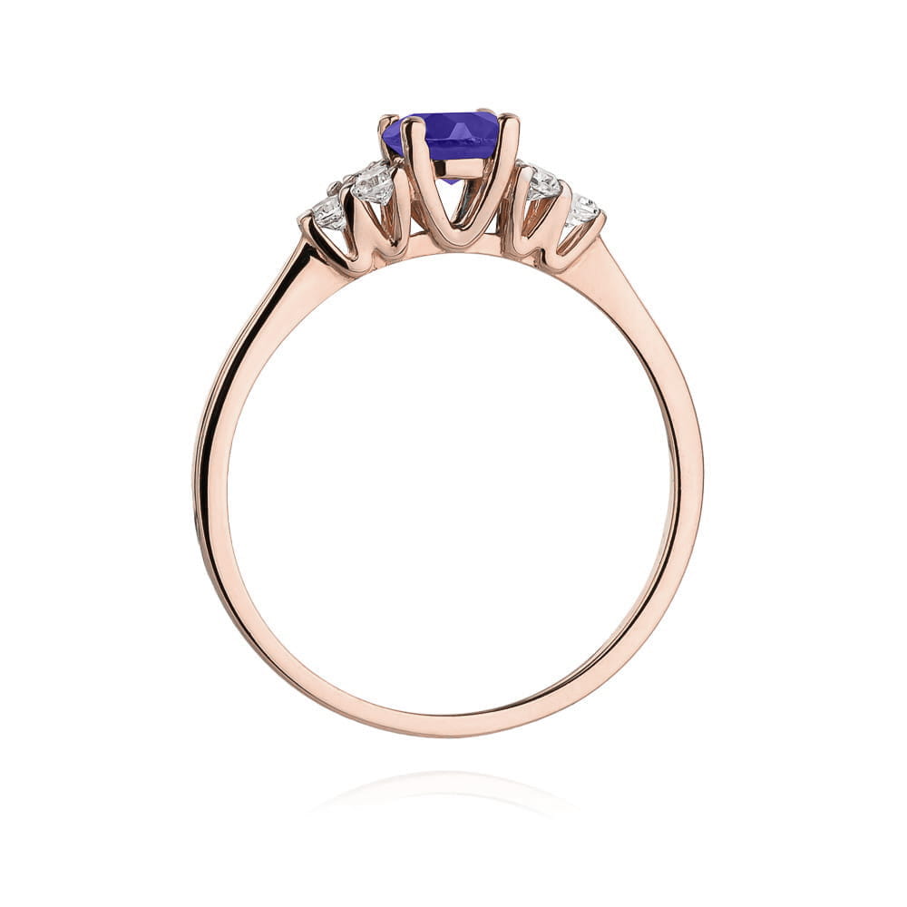 Gold Ring With Tanzanite And Diamonds