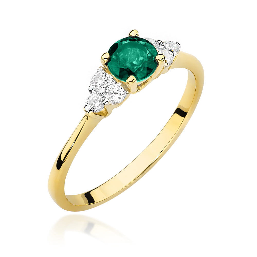 Gold Ring With Emerald And Diamonds