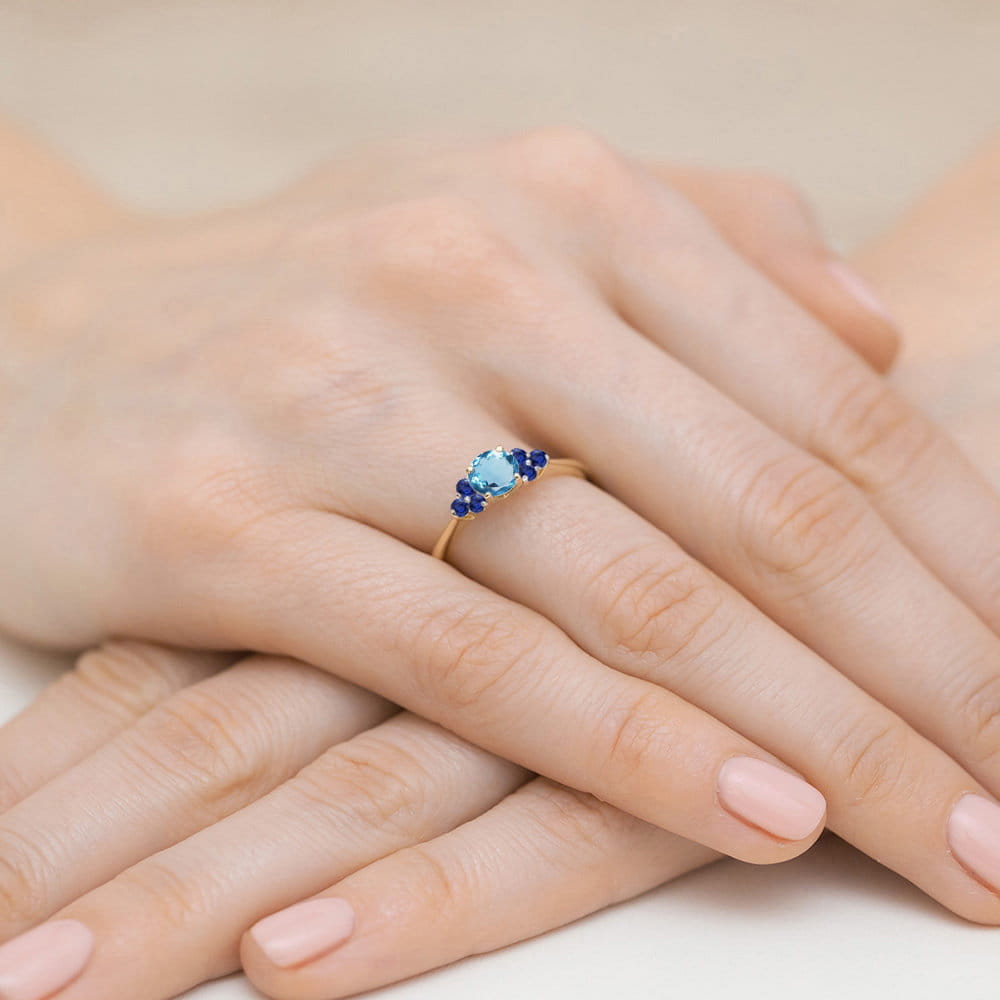 Gold Ring With Topaz And Sapphires