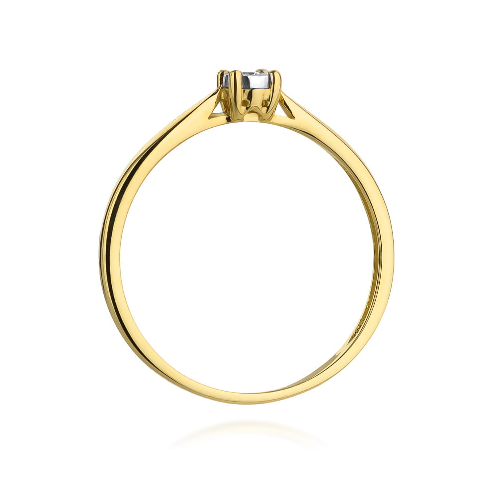 Gold Ring With Diamond