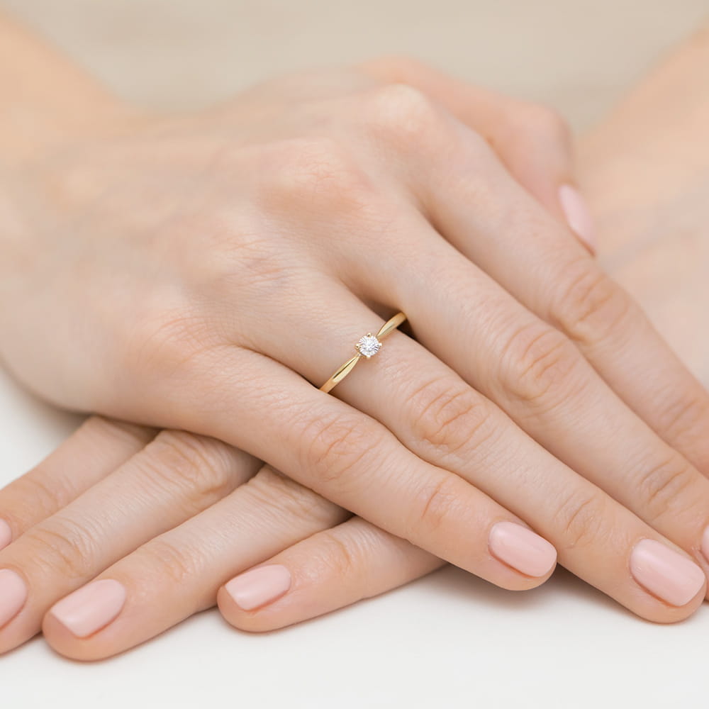 Gold Ring With Diamond