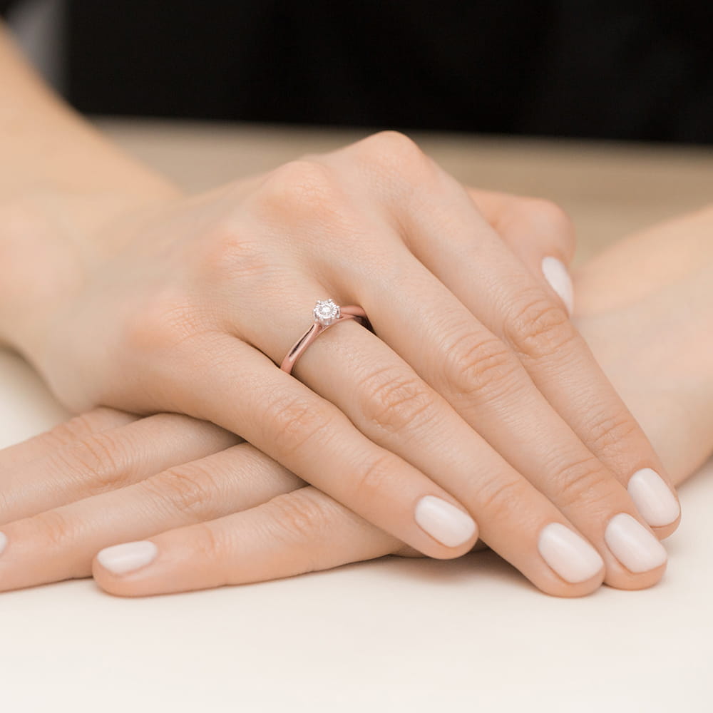 Auksinis Žiedas Su Deimantu