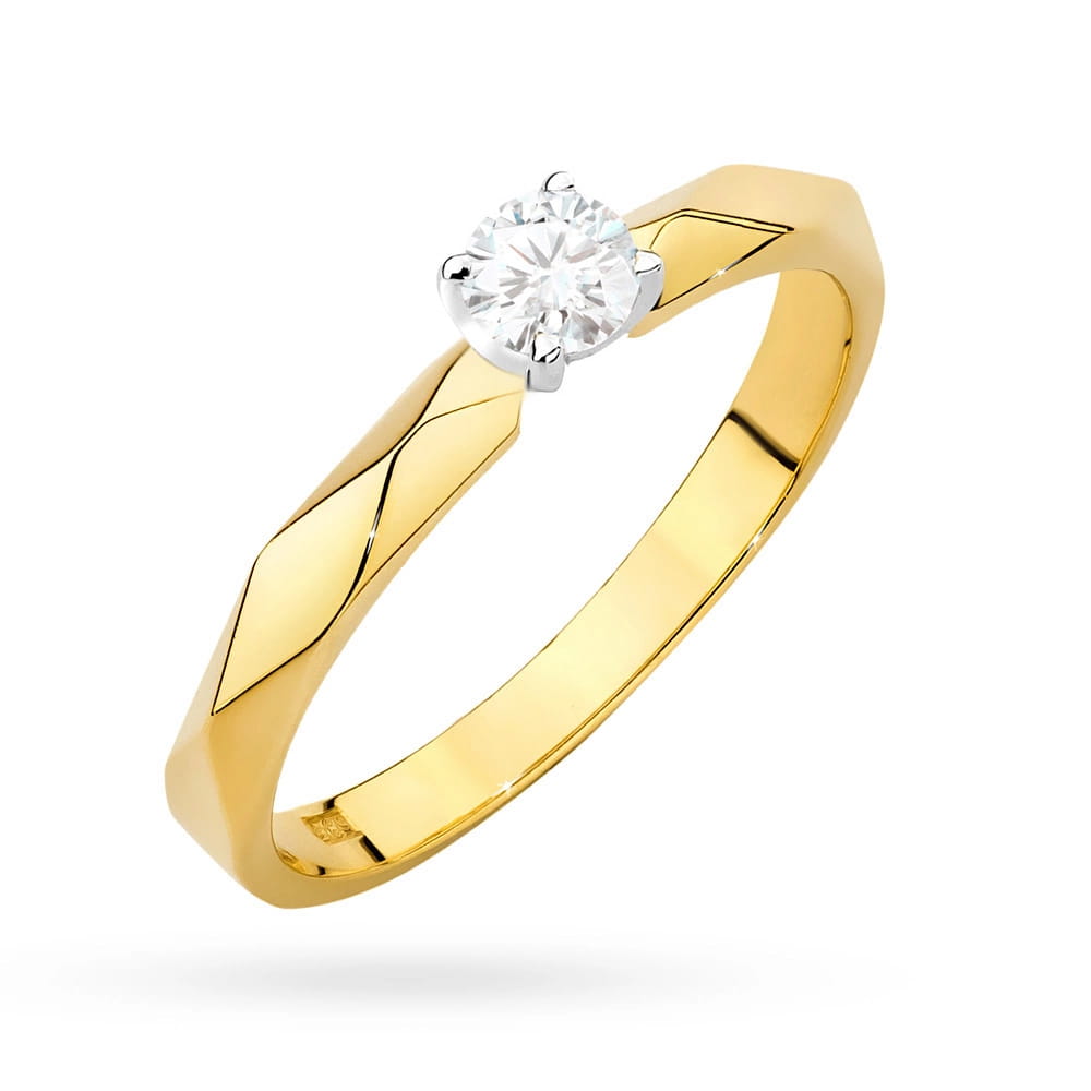 Gold Ring With Diamond
