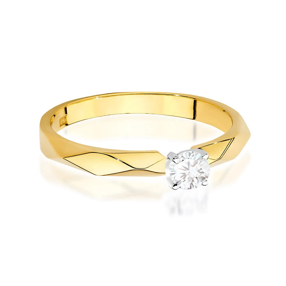 Gold Ring With Diamond