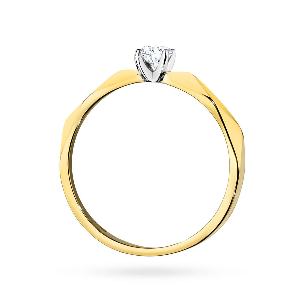 Gold Ring With Diamond