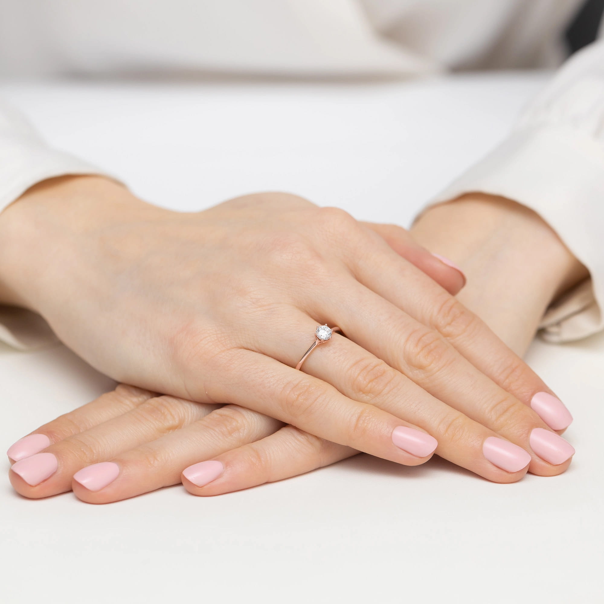 Auksinis Žiedas Su Deimantu