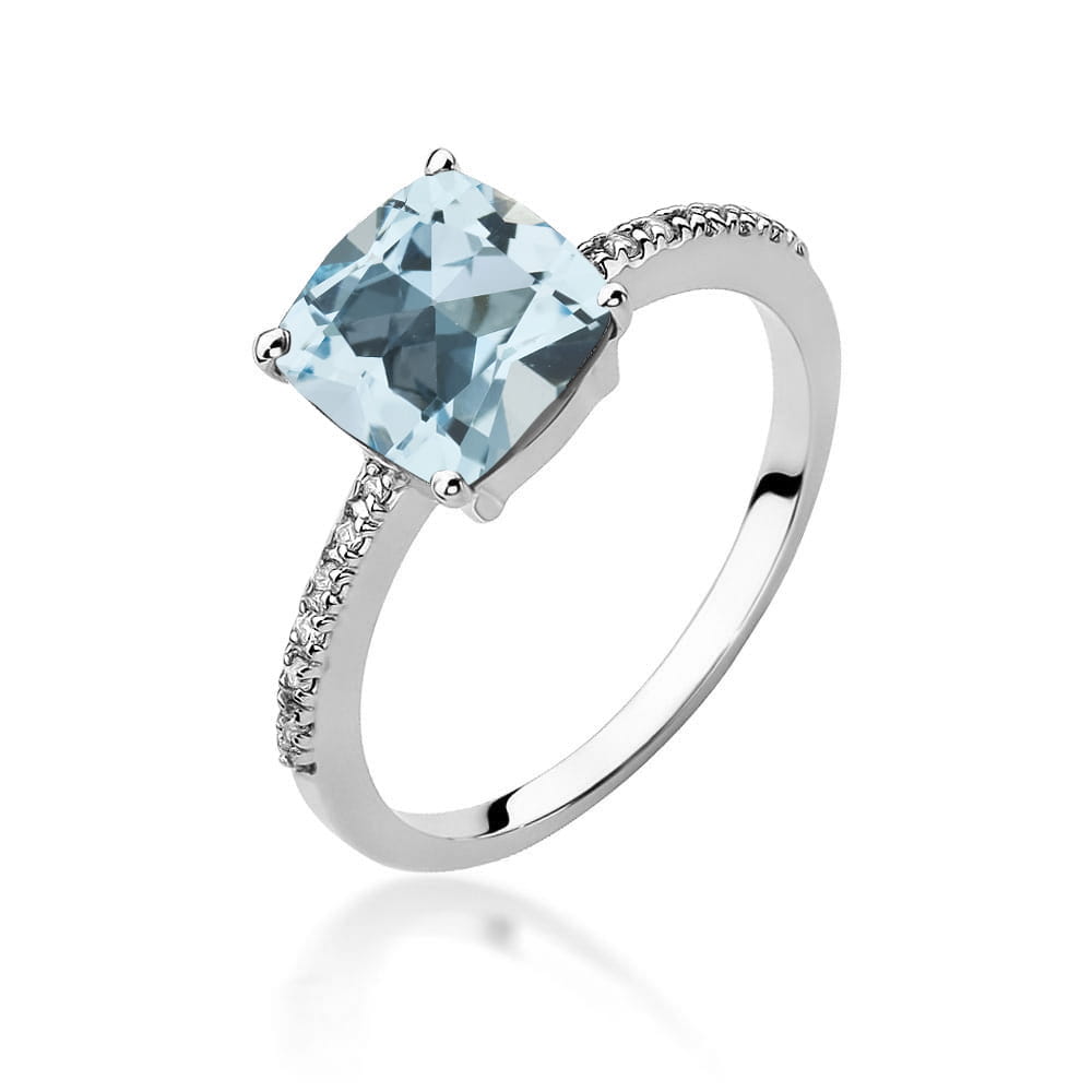 Auksinis Žiedas Su Topazu Ir Deimantais