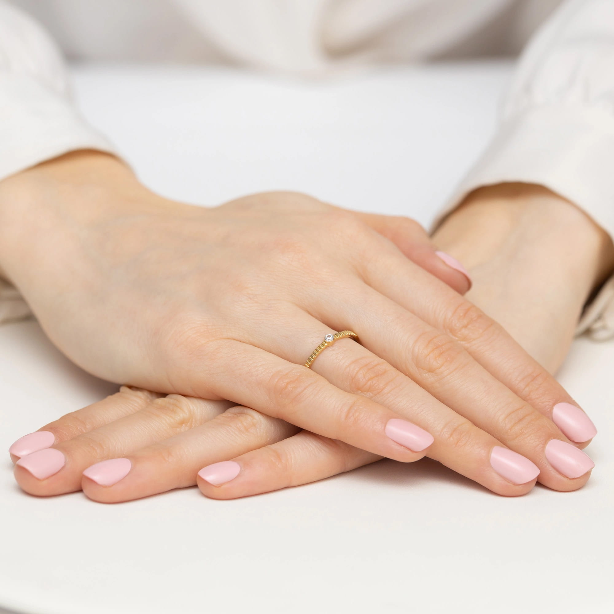 Auksinis Žiedas Su Deimantu