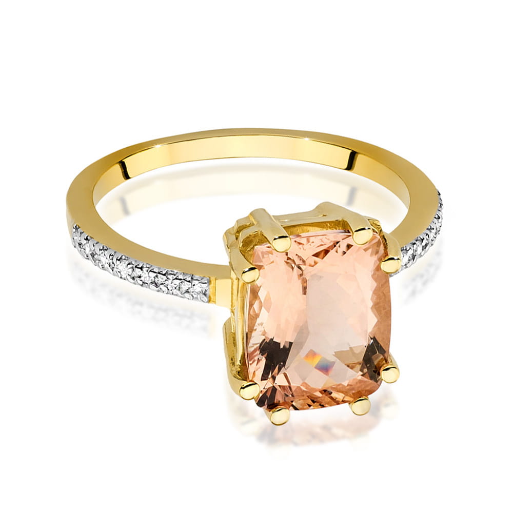 Gold Ring With Morganite And Diamonds