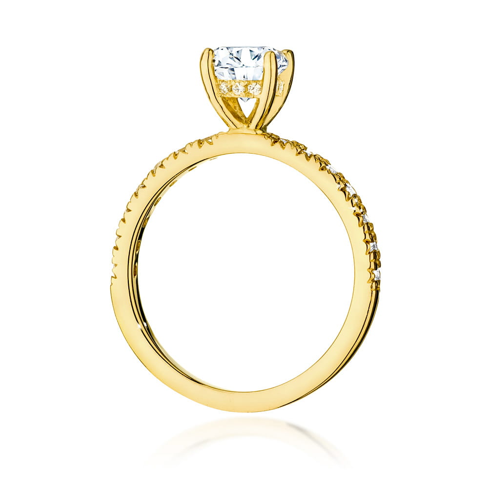 Gold Ring With Diamonds