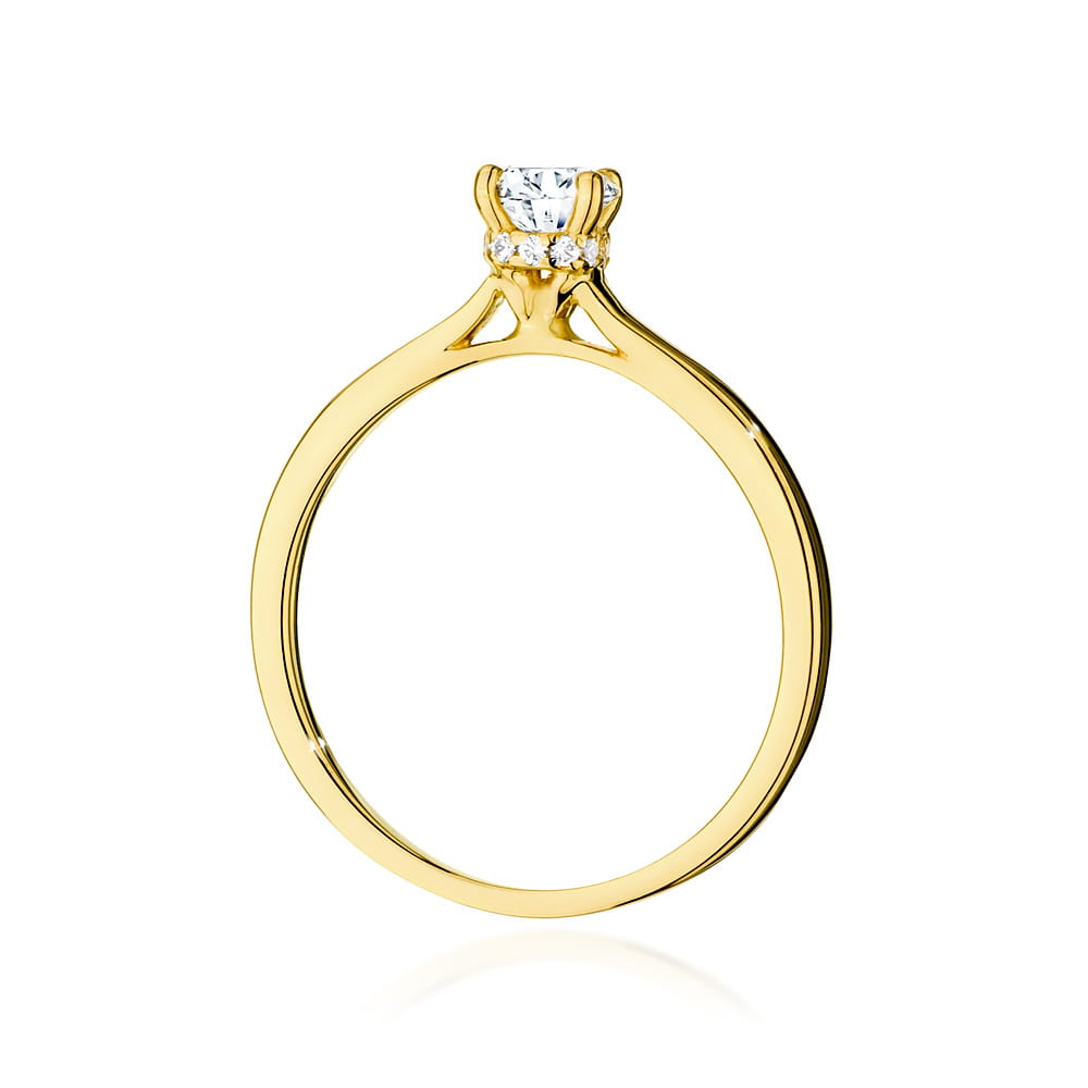 Gold Ring With Diamonds