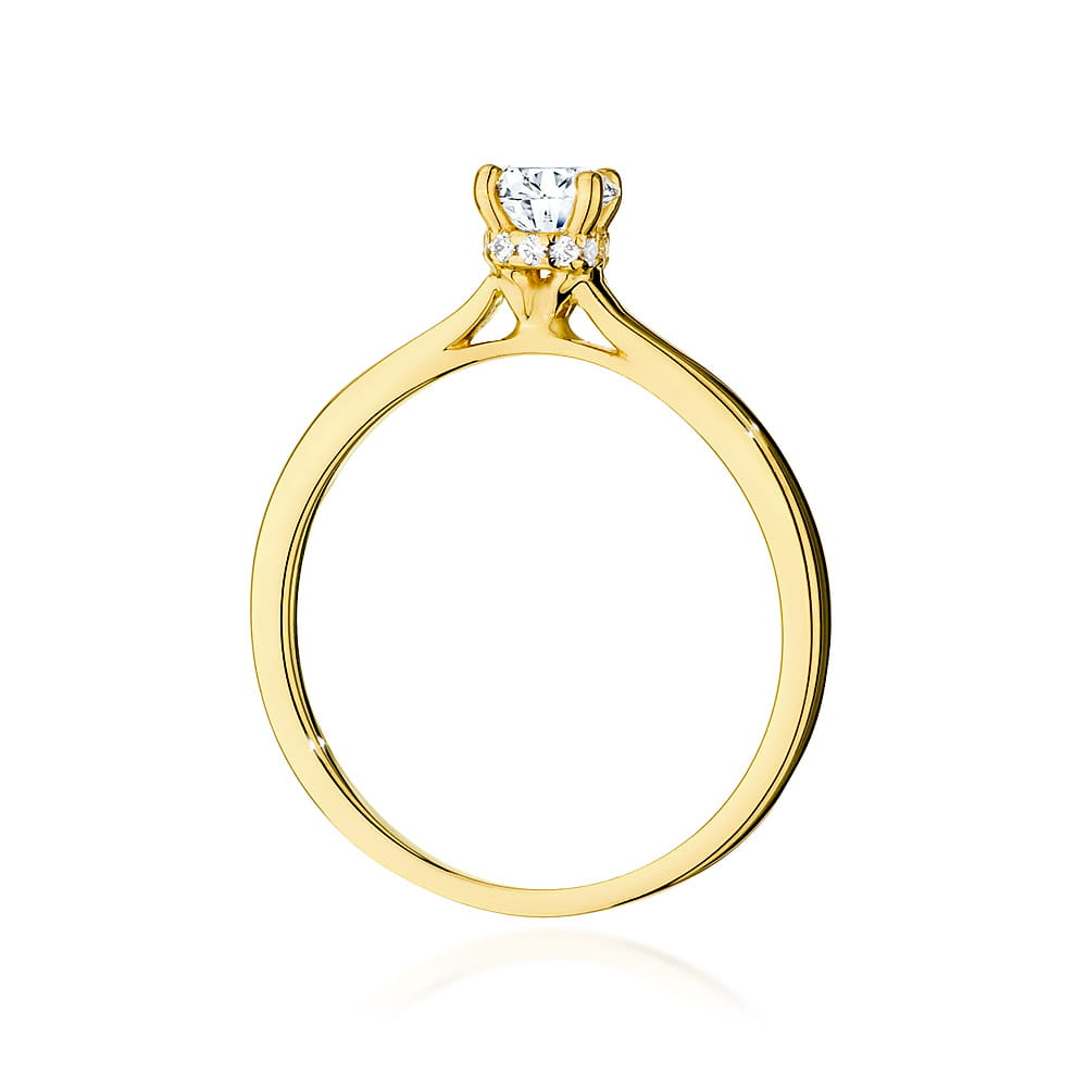 Gold Ring With Diamonds