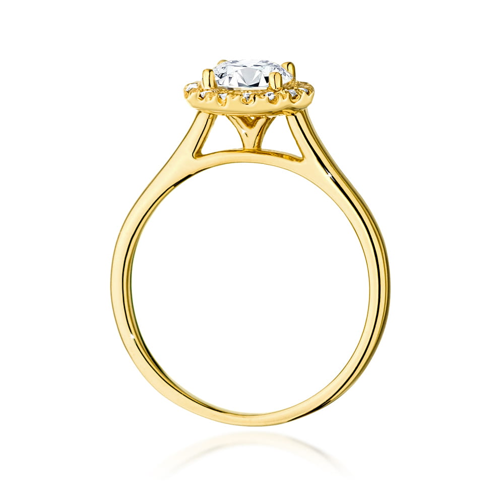 Gold Ring With Diamonds