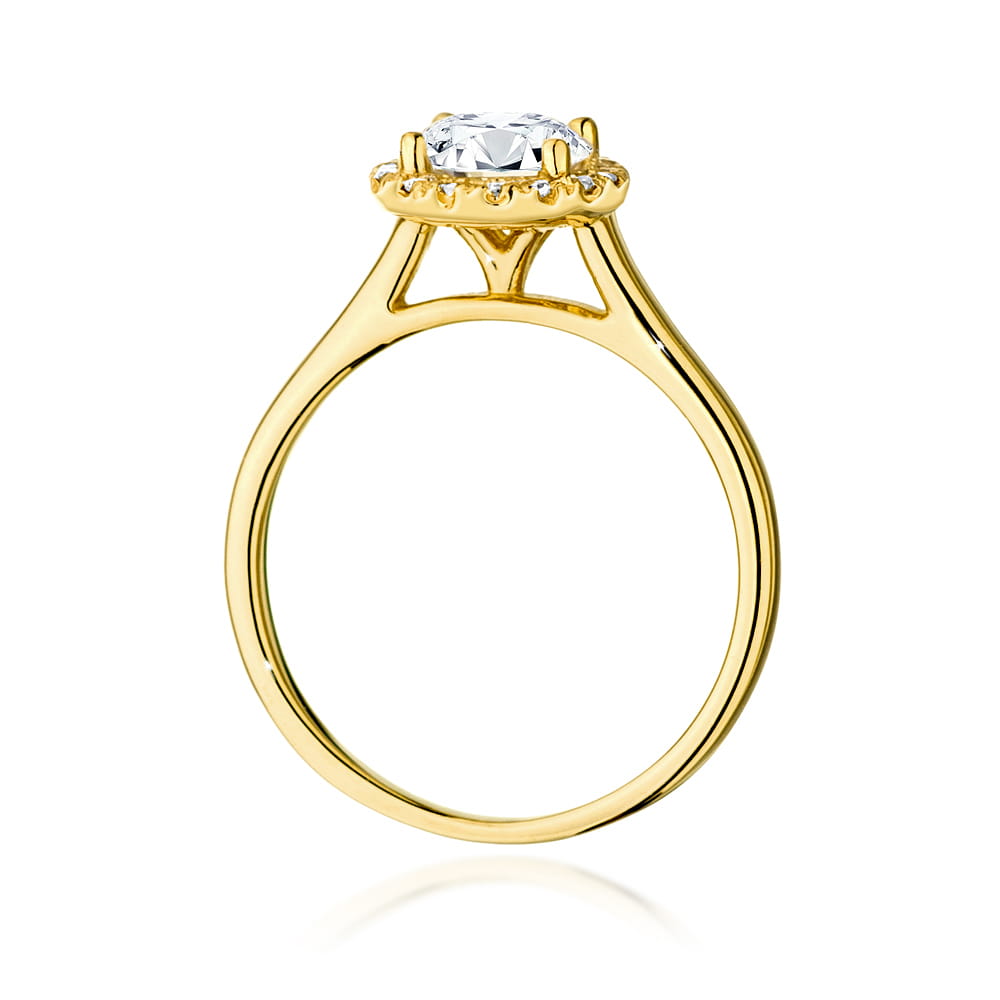 Gold Ring With Diamonds