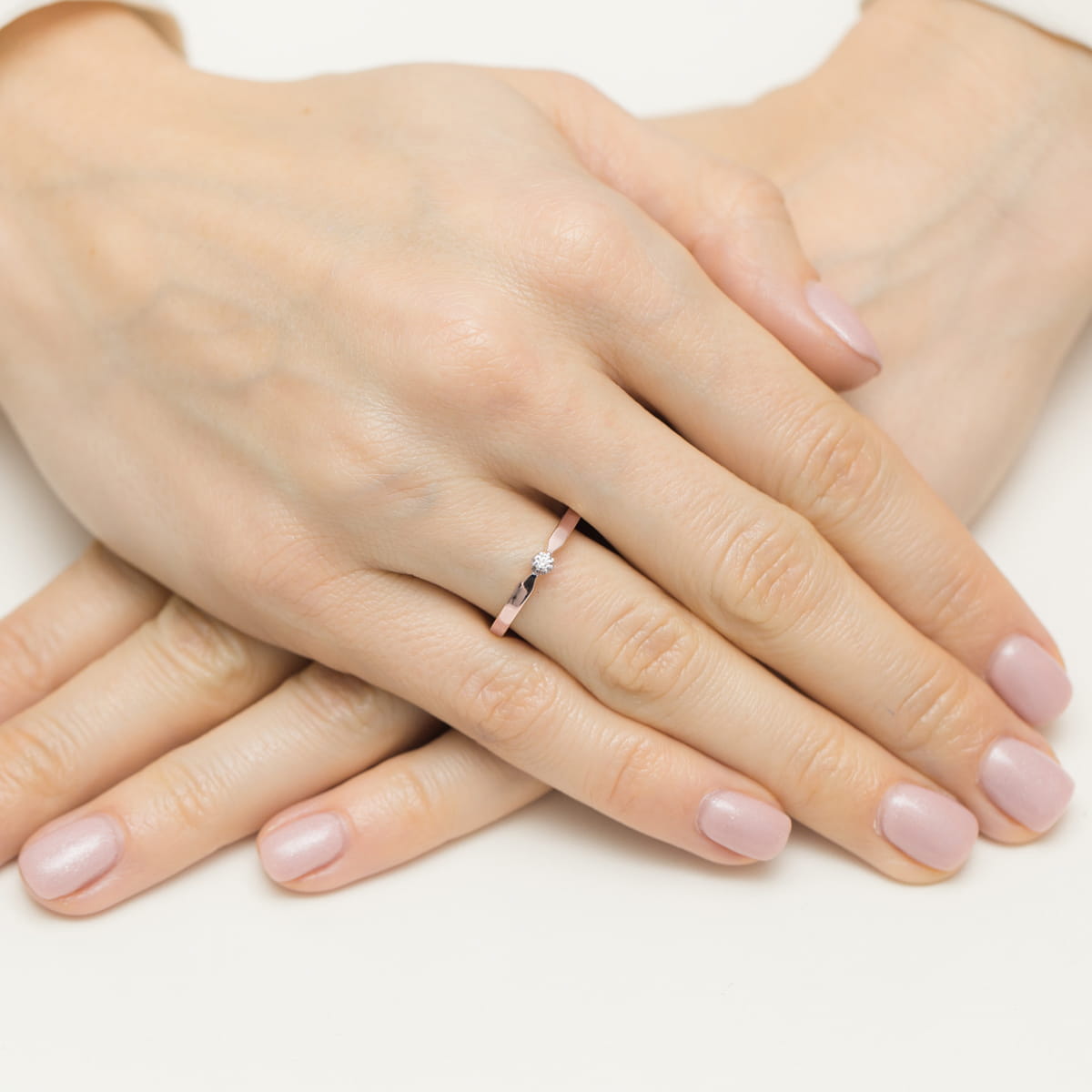 Auksinis Žiedas Su Deimantu