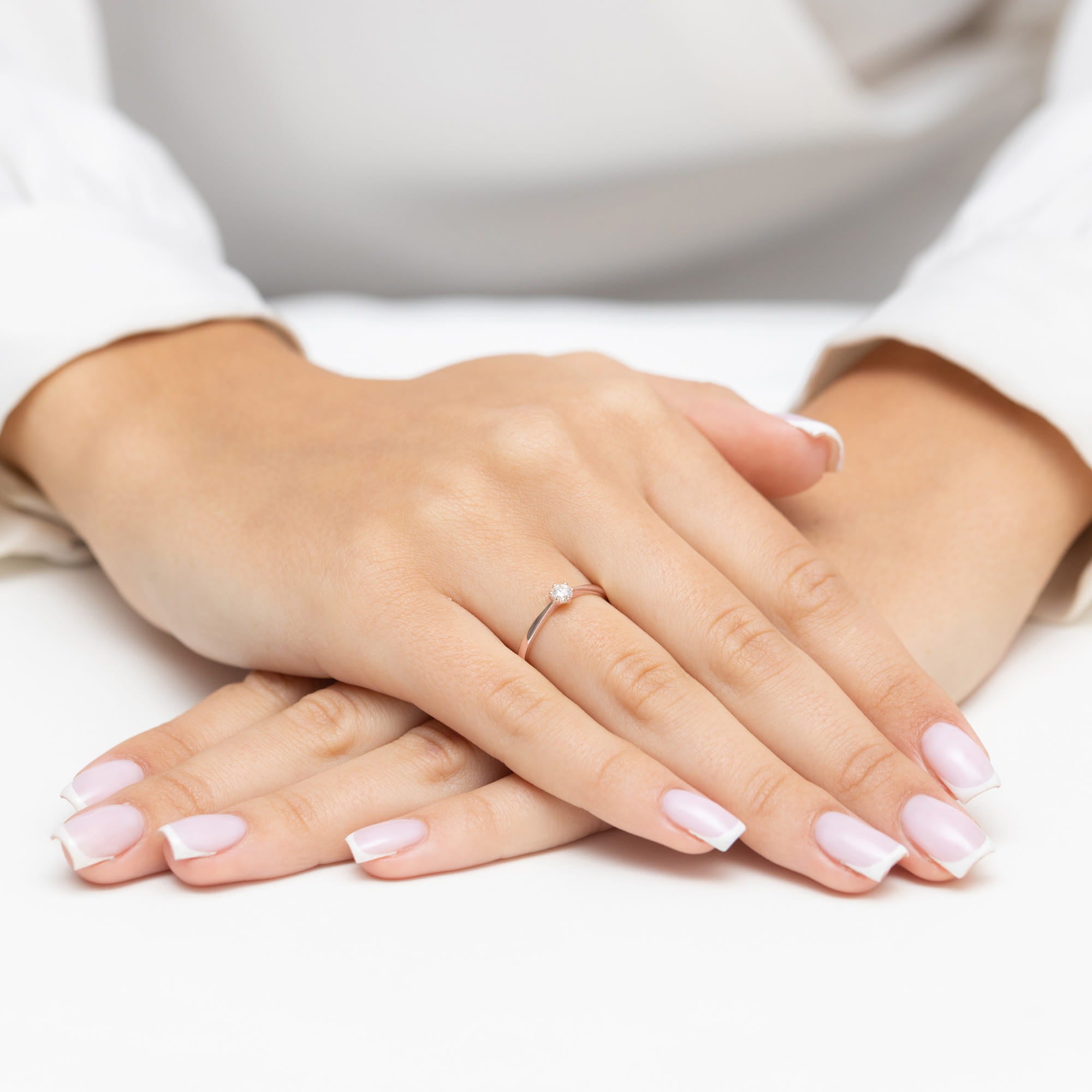 Auksinis Žiedas Su Deimantu