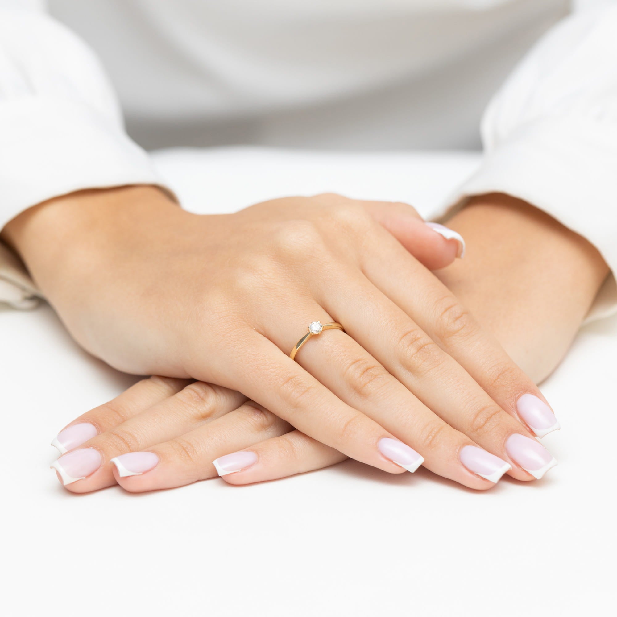 Auksinis Žiedas Su Deimantu