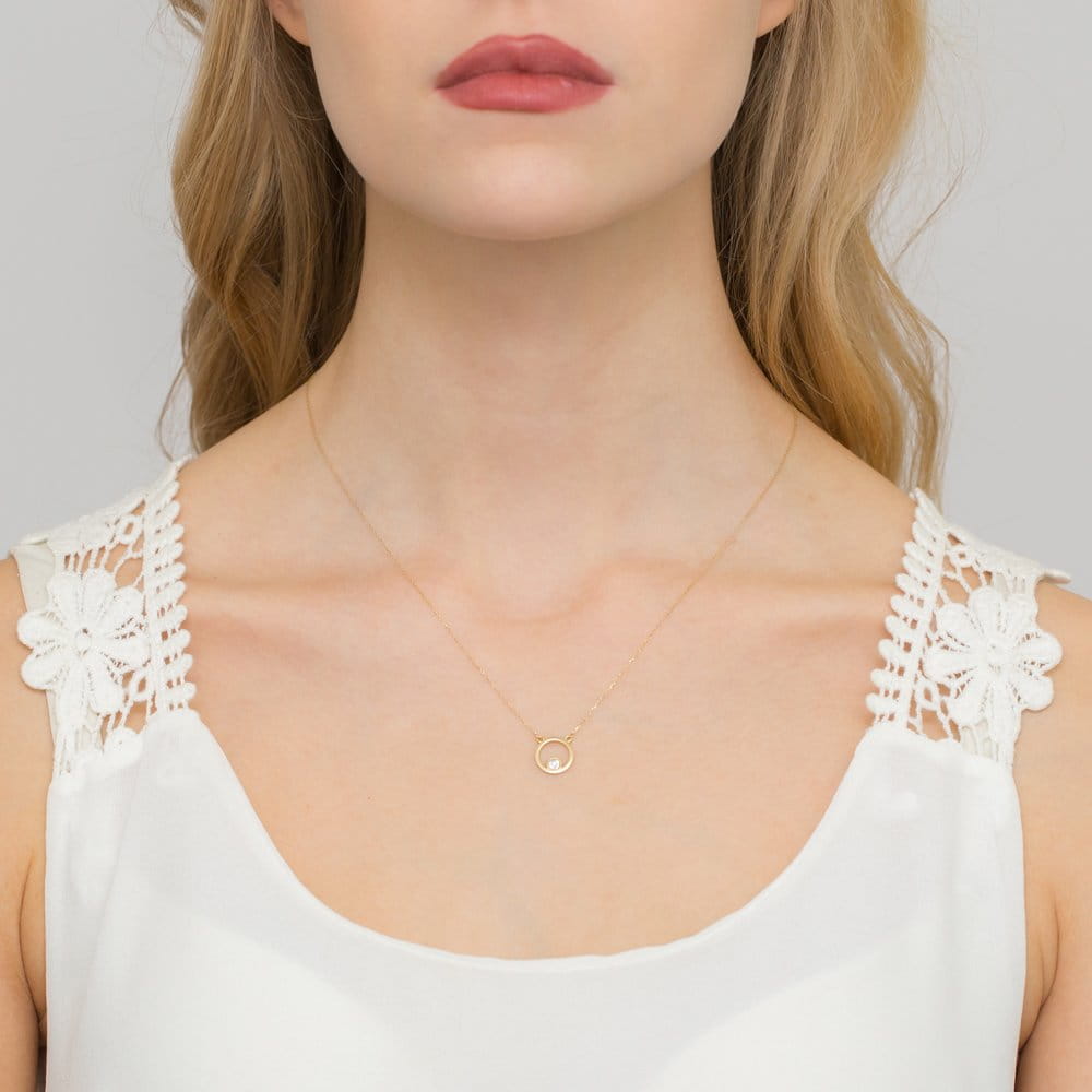 Gold Chain With Diamond Pendant