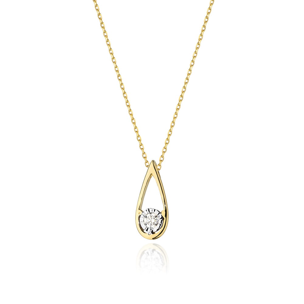 Gold Chain With Diamond Pendant