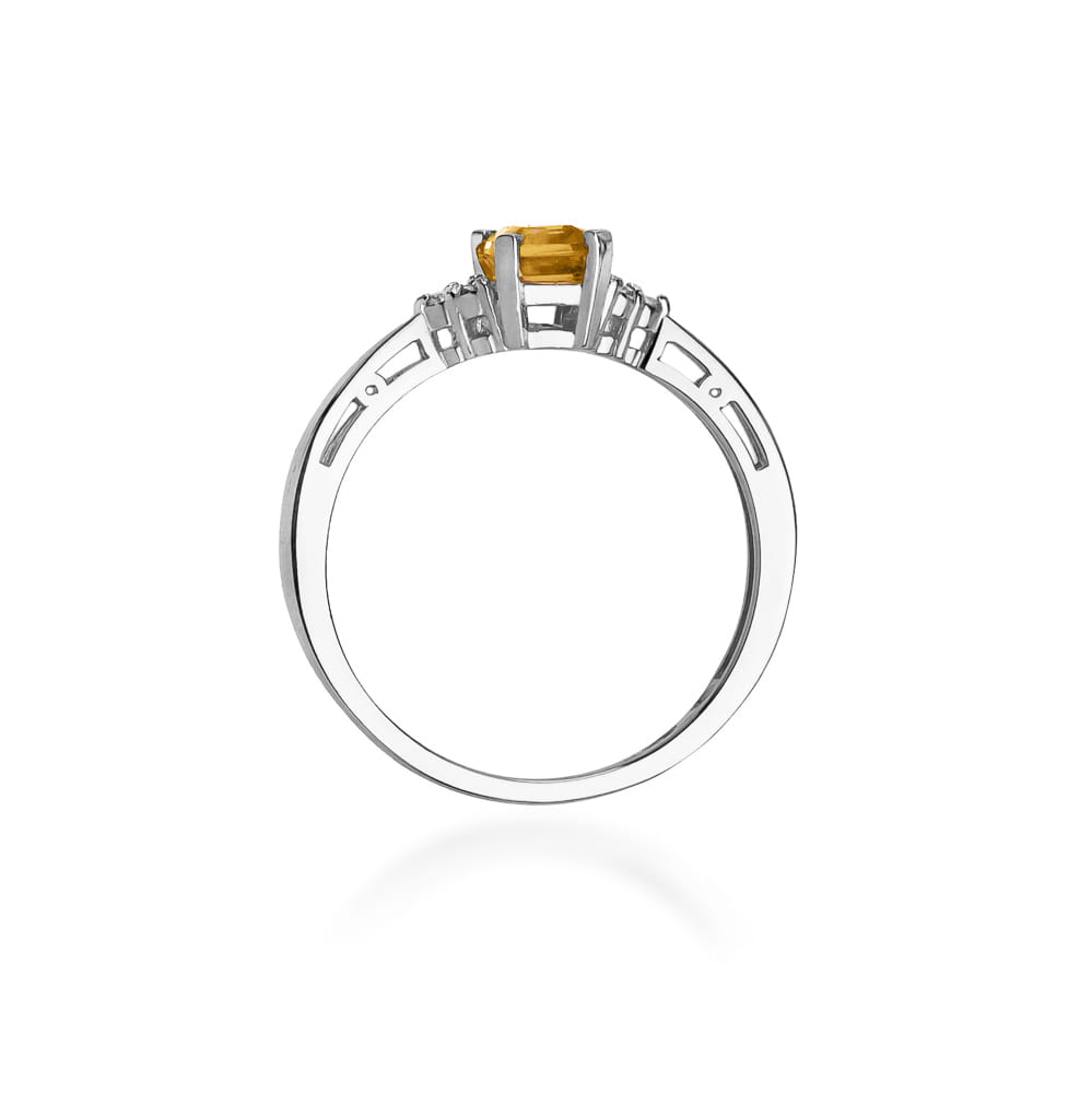 Gold Ring With Citrine And Diamonds