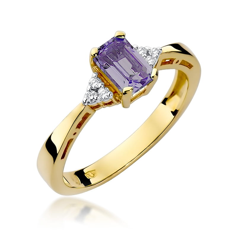 Gold Ring With Amethyst And Diamonds