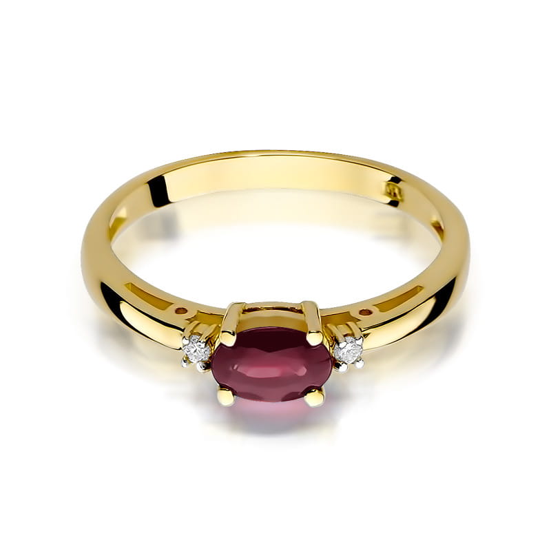 Gold Ring With Ruby And Diamonds