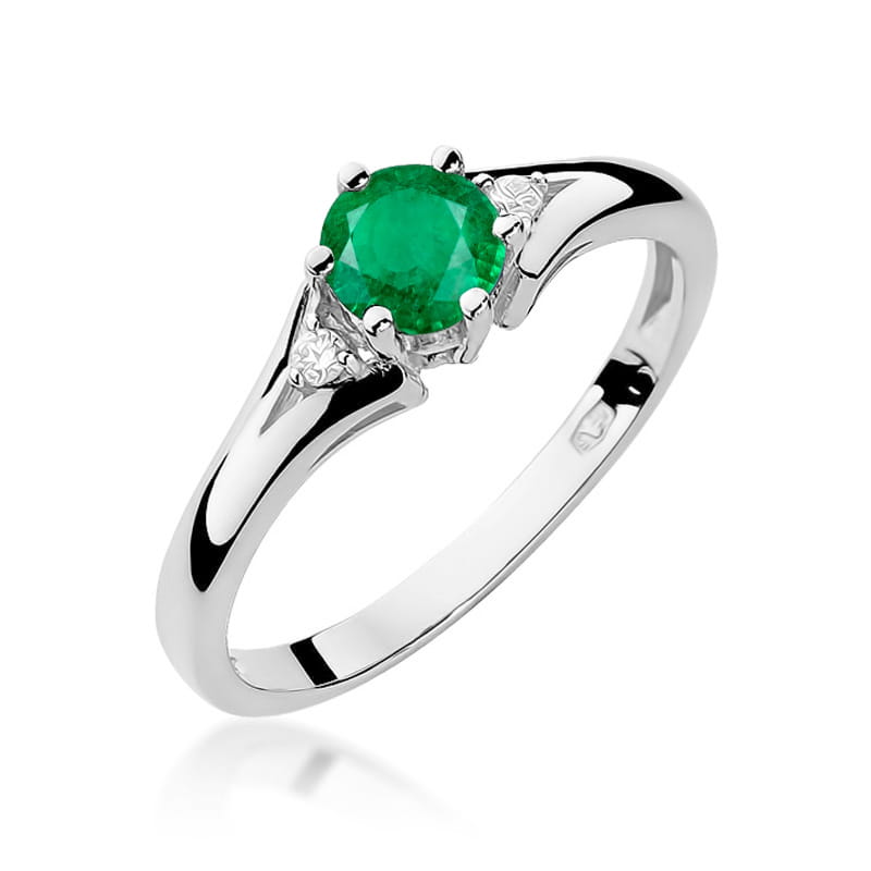 Gold Ring With Emerald And Diamonds