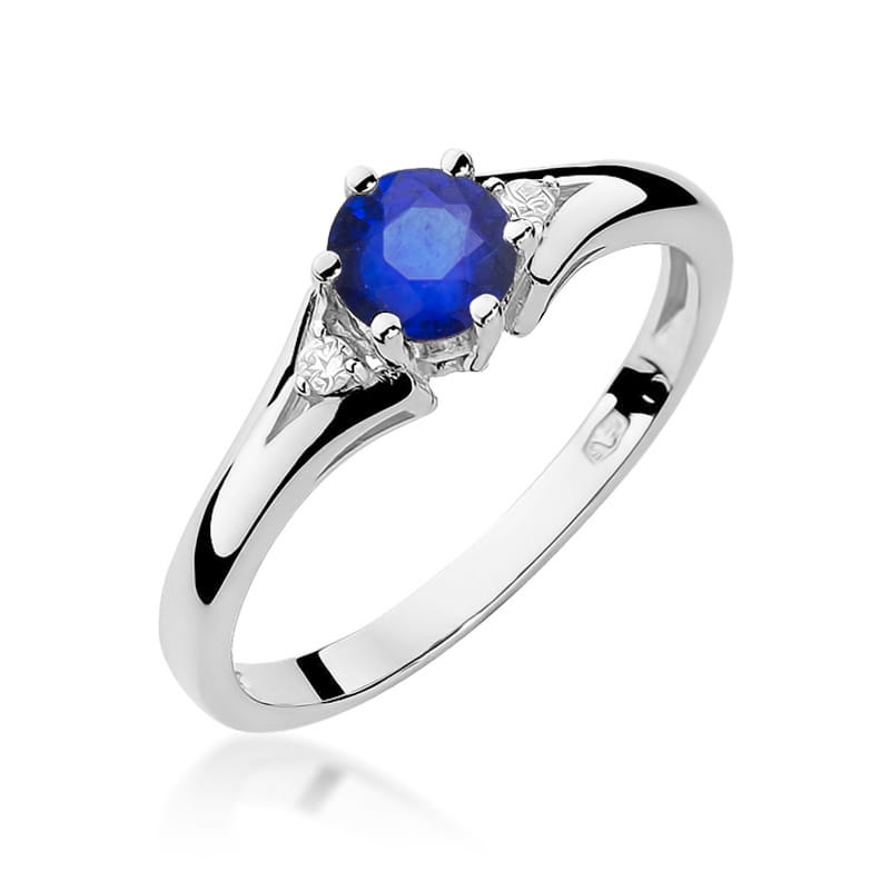 Gold Ring With Sapphire And Diamonds