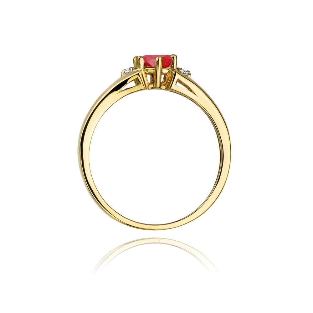 Gold Ring With Ruby And Diamonds