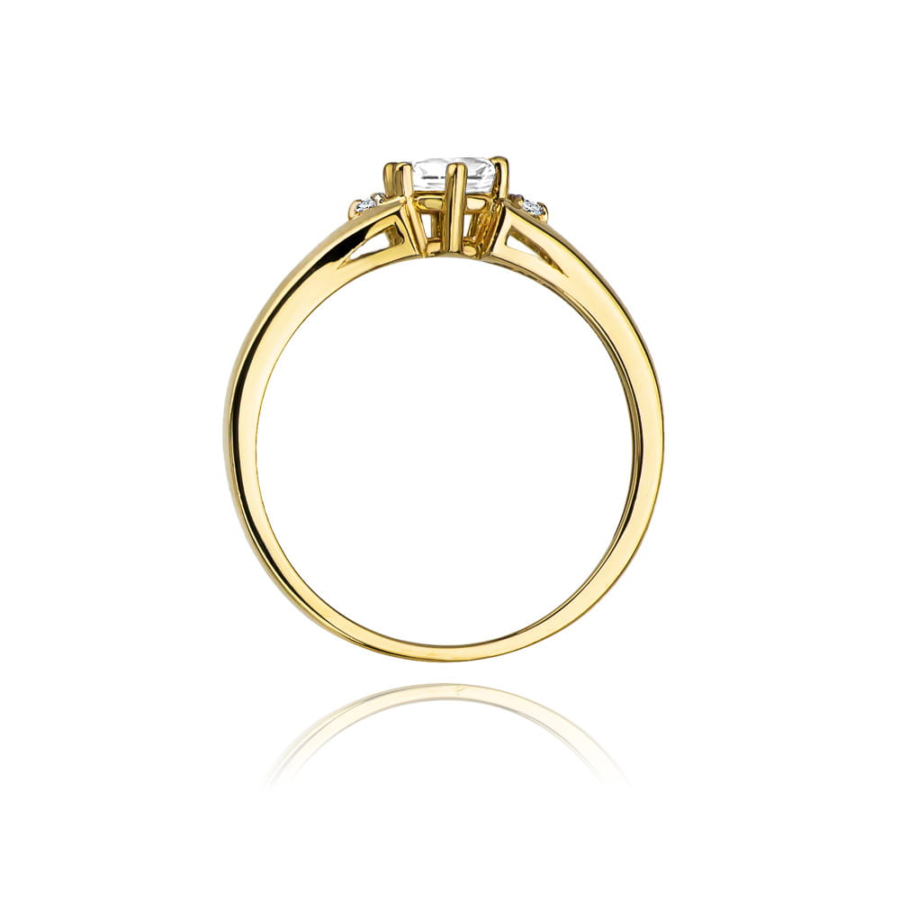 Gold Ring With White Sapphire And Diamonds