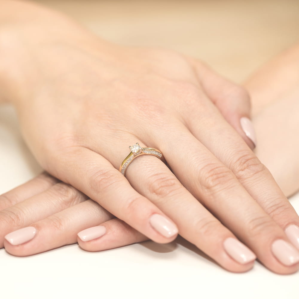 Gold Ring With Diamonds