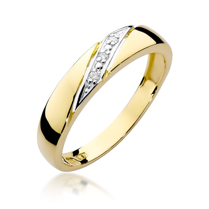 Gold Ring With Diamonds