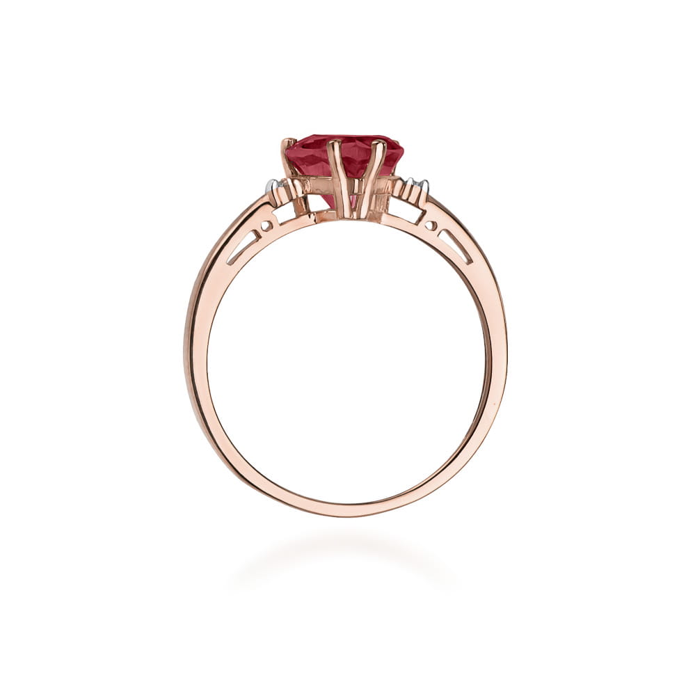 Gold Ring With Ruby And Diamonds