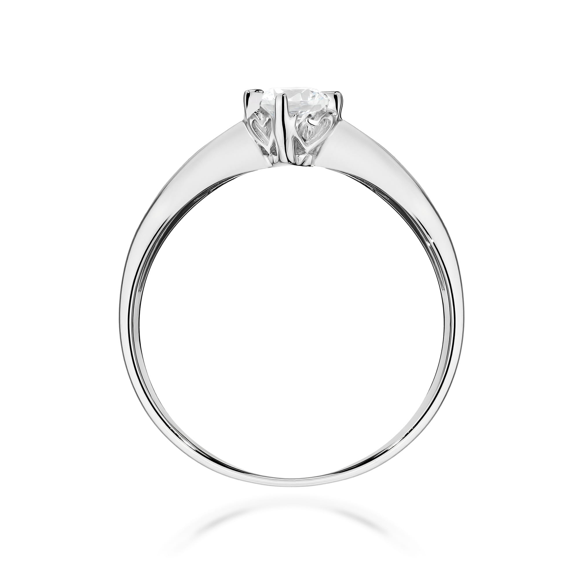 Gold Ring With Lab-Grown Diamond