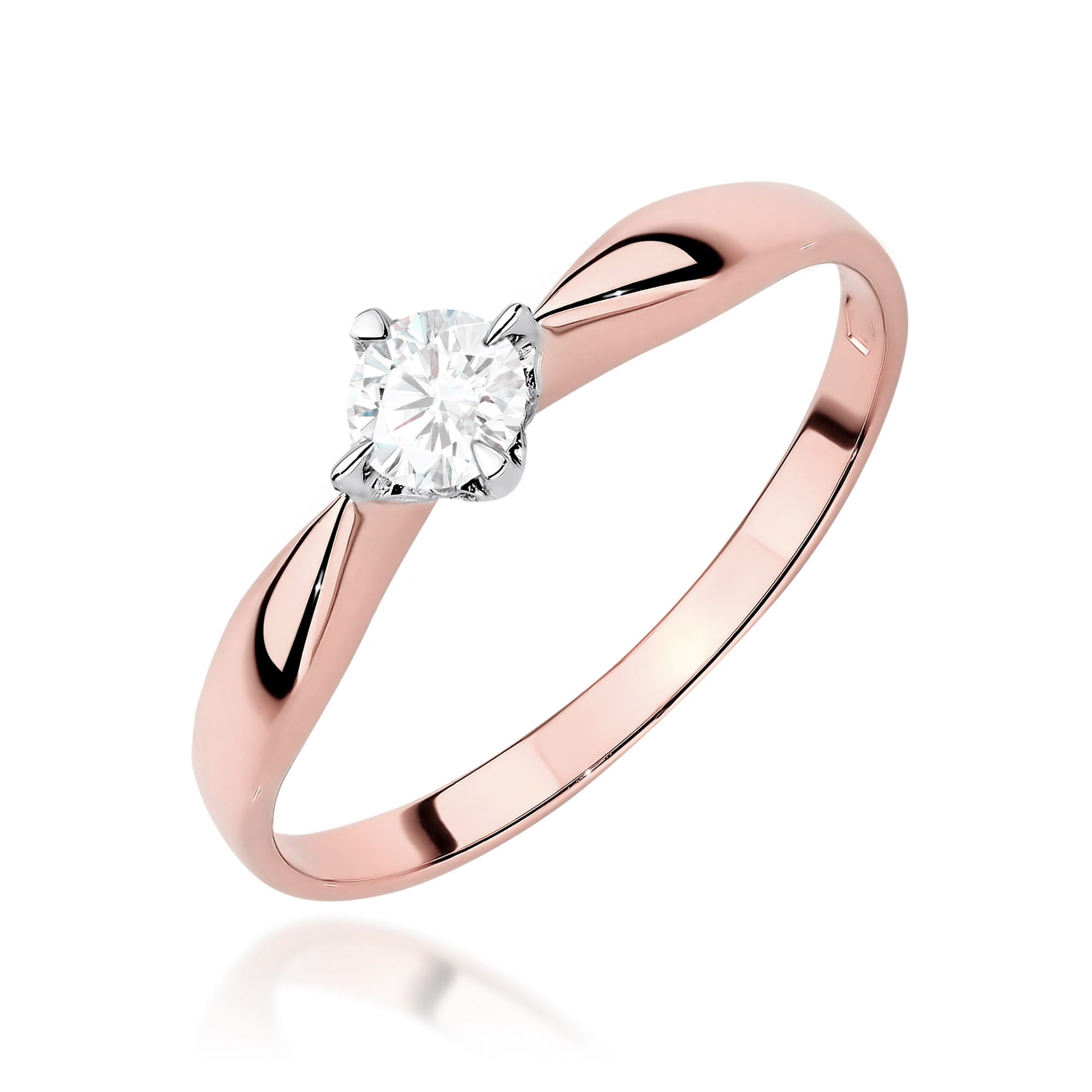 Gold Ring With Lab-Grown Diamond