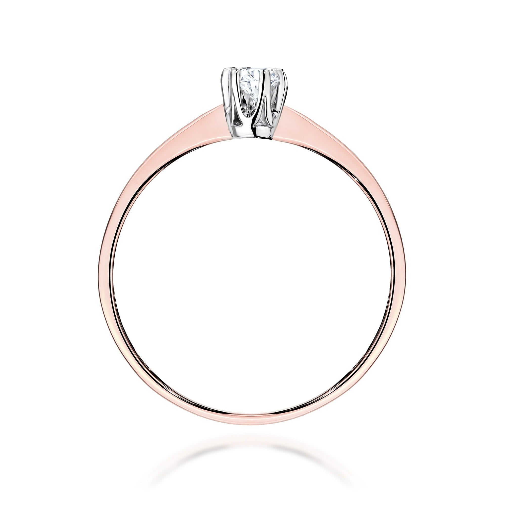 Gold Ring With Lab-Grown Diamond